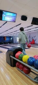 À l’écoute des jeunes : découverte du bowling